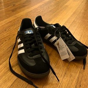 Adidas Sambas 6.5 women’s NEW